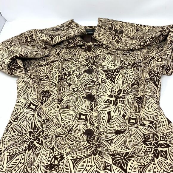 Women's Patterned Coat - Picture 9 of 13